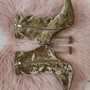 Brand New LOV MARK CRUSHED VELVET BOOTIES W/LUCITE BLOCK HEEL-6.5